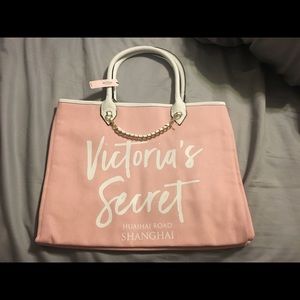 NWT Victoria’s Secret Tote